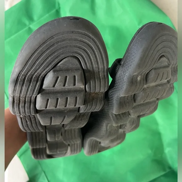 Skechers massaging go walk massage Black Strappy Sport Sandals size 8 - Picture 6 of 11